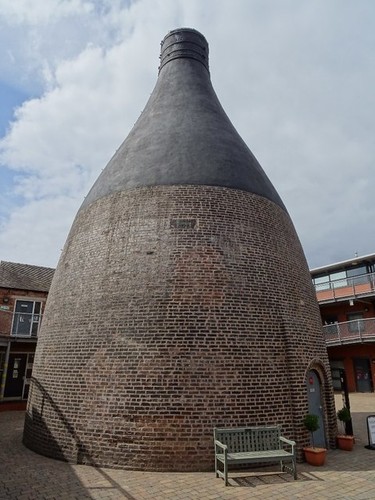 Photo 6x4 bottle kiln - photo,