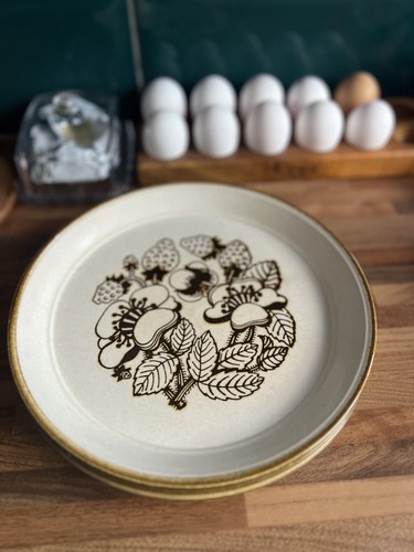 Vintage kiln craft strawberry - vintage, craft,