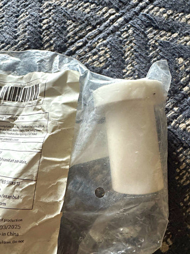 Pottery bung plug for - or,